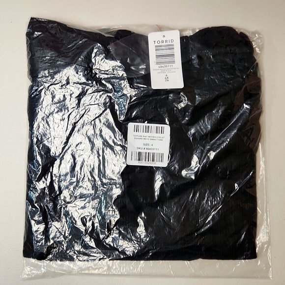 ❤️NWT VINTAGE TORRID CAMI - BLACK WOVEN EYELET SWING TANK - PLUS SIZE - Picture 5 of 14